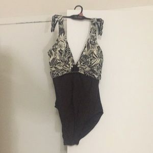 Elegant deep plunge swimsuit